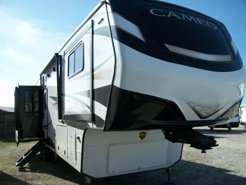 2023 CrossRoads Cameo CE3701RL - Photo 4