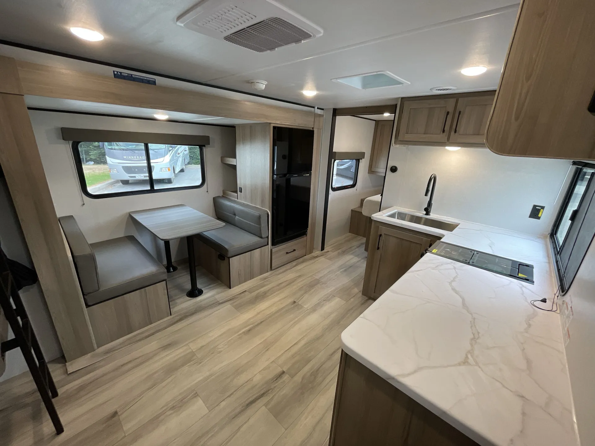 2025 Keystone Coleman Light 22BX — living area main