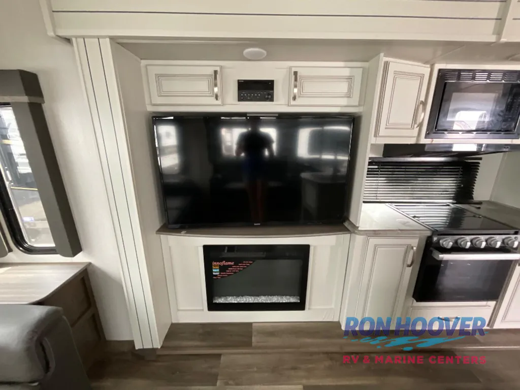 2022 Keystone RV Cougar Half-Ton 33RLI, Photos photo 17