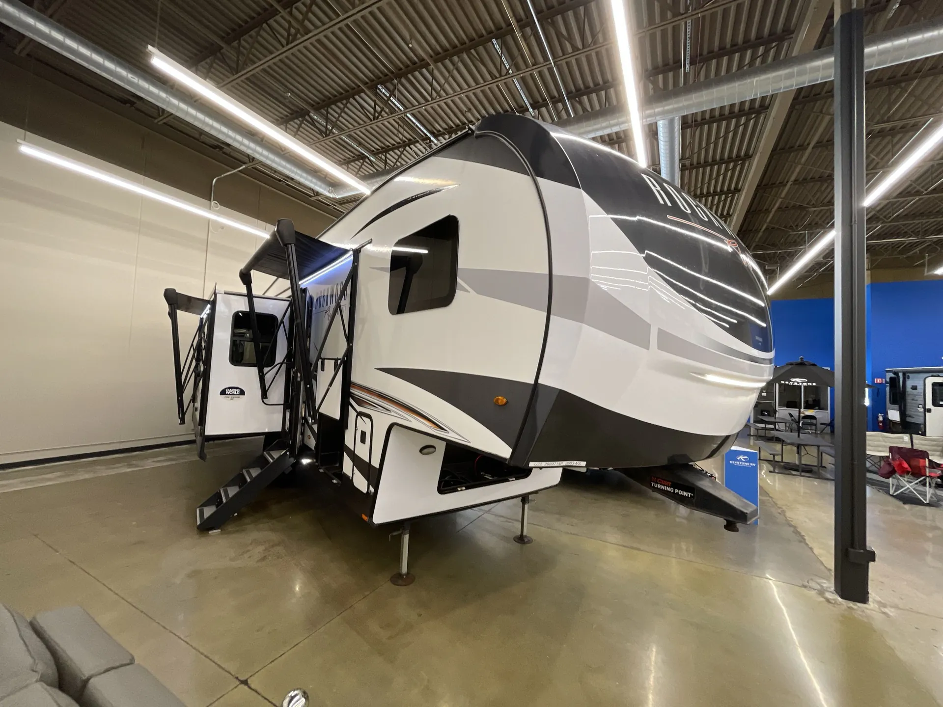 2022 Forest River Rockwood Ultra Lite 2883WS - Photo 2