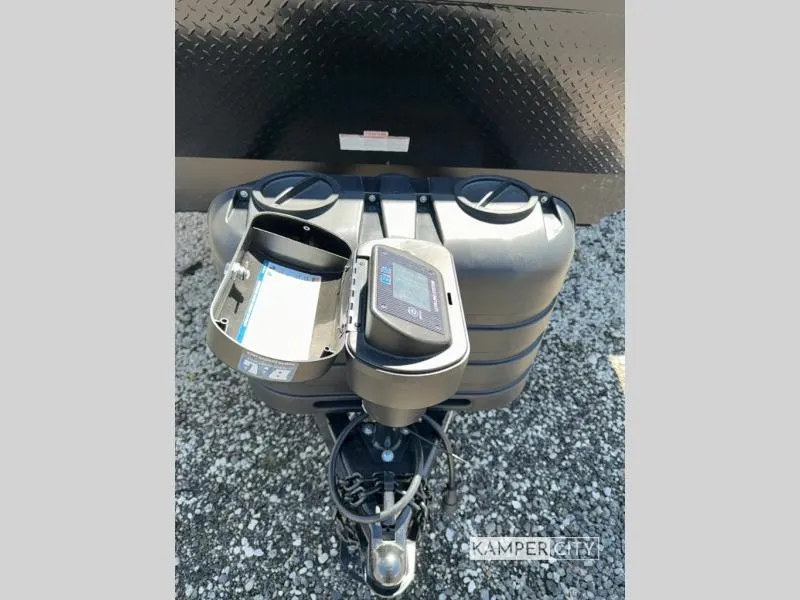 2026 Coachmen Catalina Legacy Edition 303RKDS - Photo 3