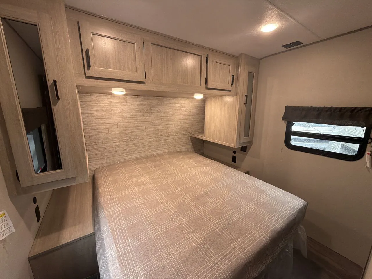 2026 Forest River Aurora 29TQS — Photo 7