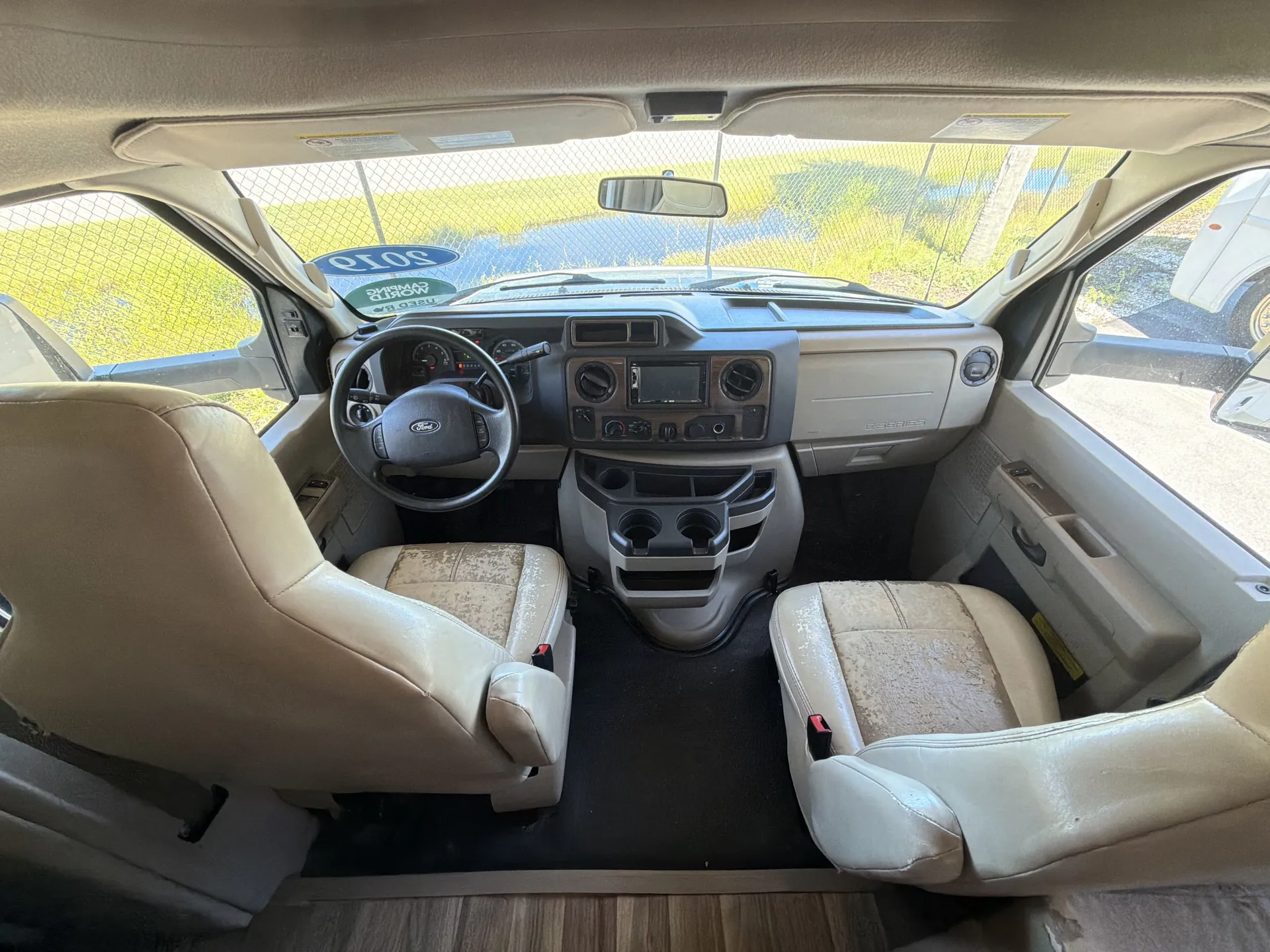 2019 Thor Motor Coach Quantum LF31 — living area main