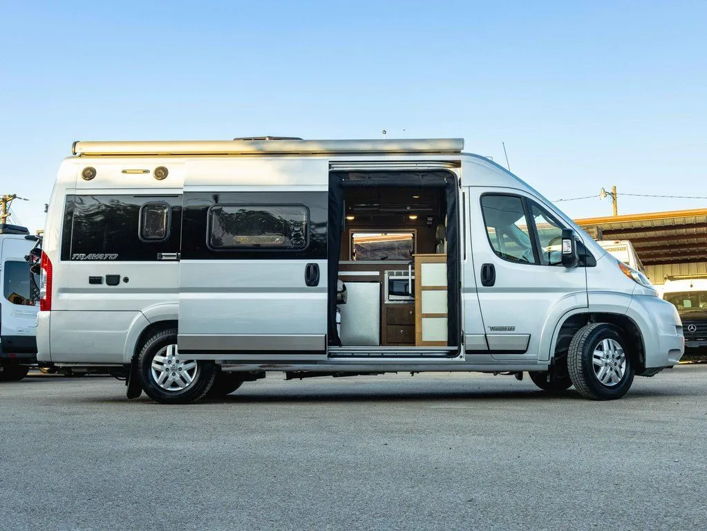 2019 Winnebago Travato 59KL, Photos photo 5