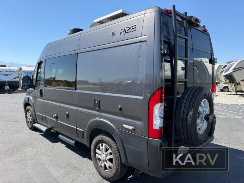 2024 Thor Motor Coach Rize 18M - Photo 3
