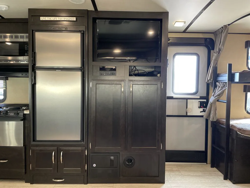 2017 Grand Design Imagine 2800BH, Photos photo 16