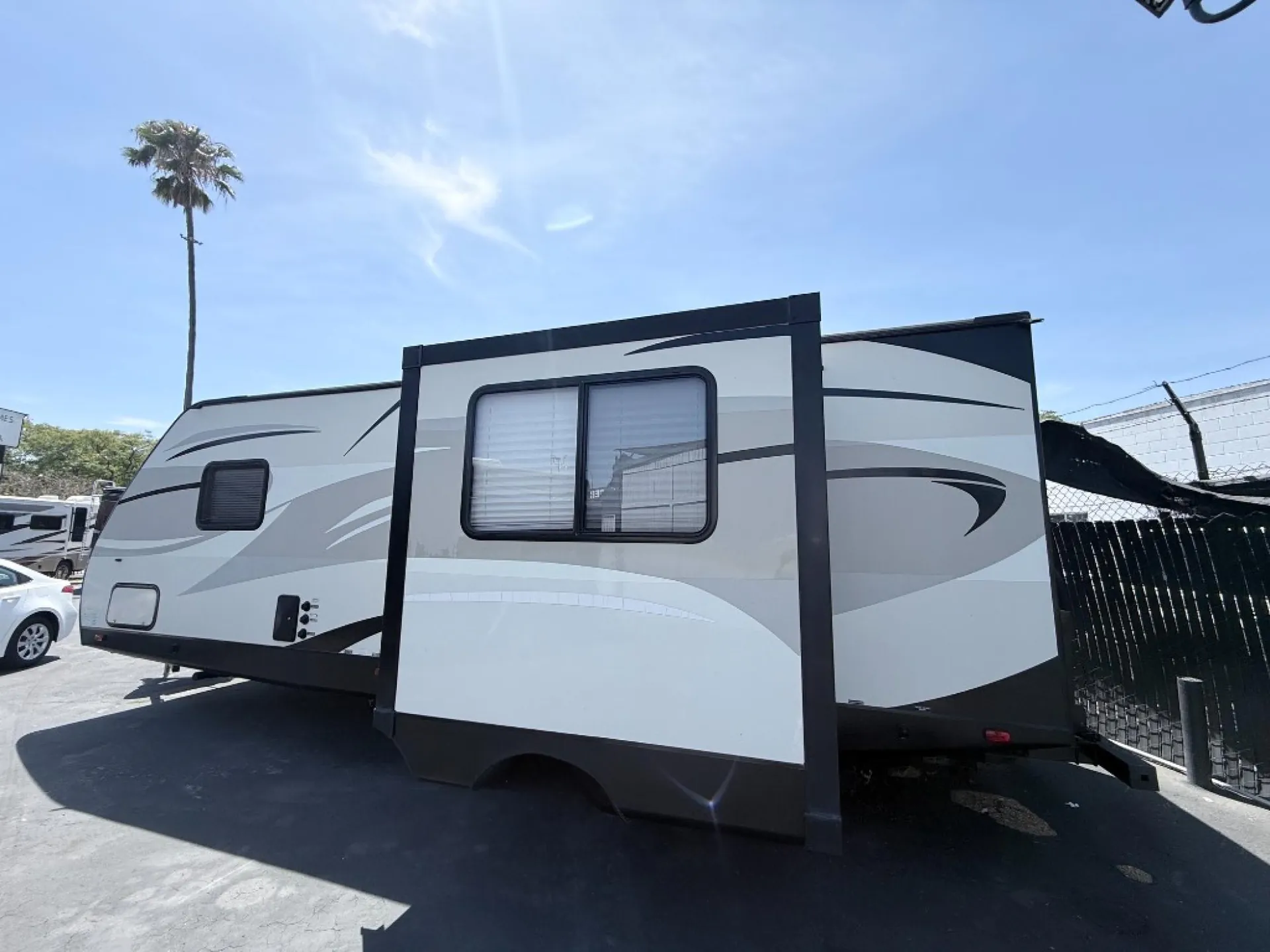 2017 Forest River Vibe Extreme Lite 224RLS dealer photo 2 from Motorhomes of California