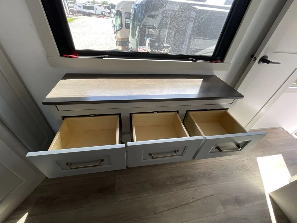 2025 Brinkley Model G 3250, Photos photo 73