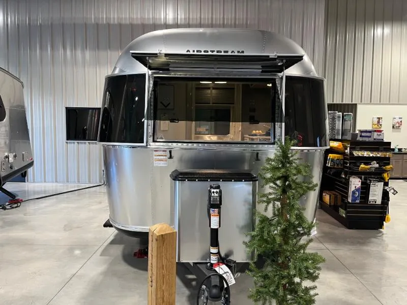 2026 Airstream Bambi 16RB - Photo 3