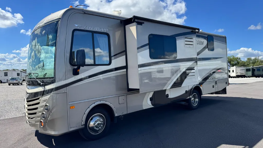 2016 Fleetwood Storm 30L - Photo 4