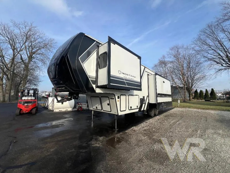 2026 Keystone Montana High Country 290RL - Photo 4