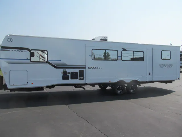 2026 Forest River Cherokee Alpha Wolf 33BH, Photos photo 5