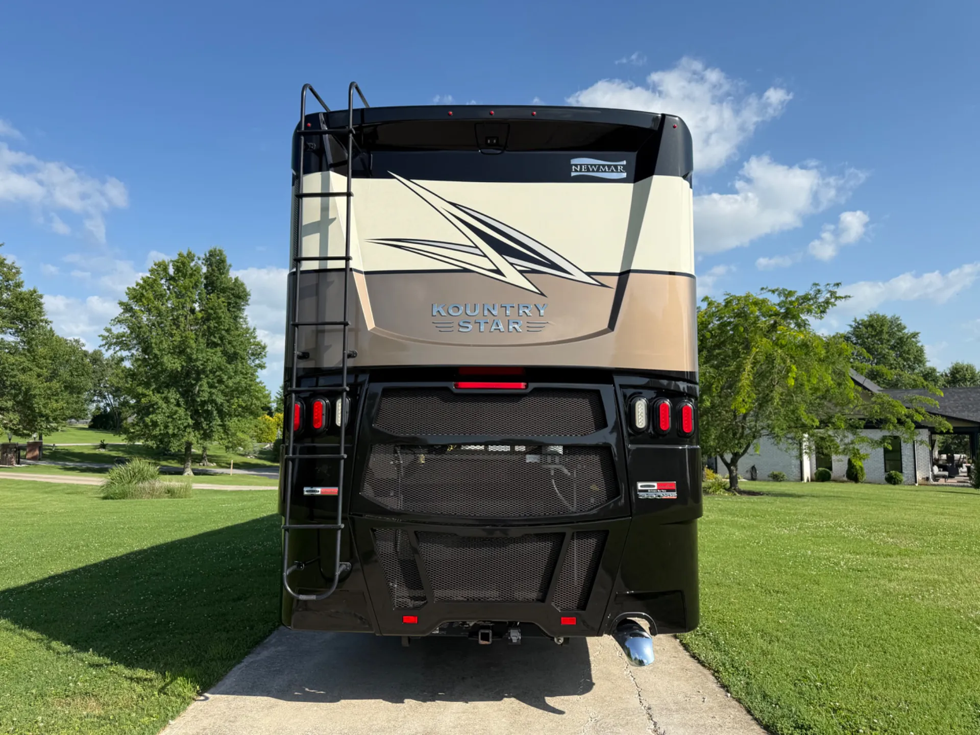 2020 Newmar Kountry Star 4037 - Photo 4