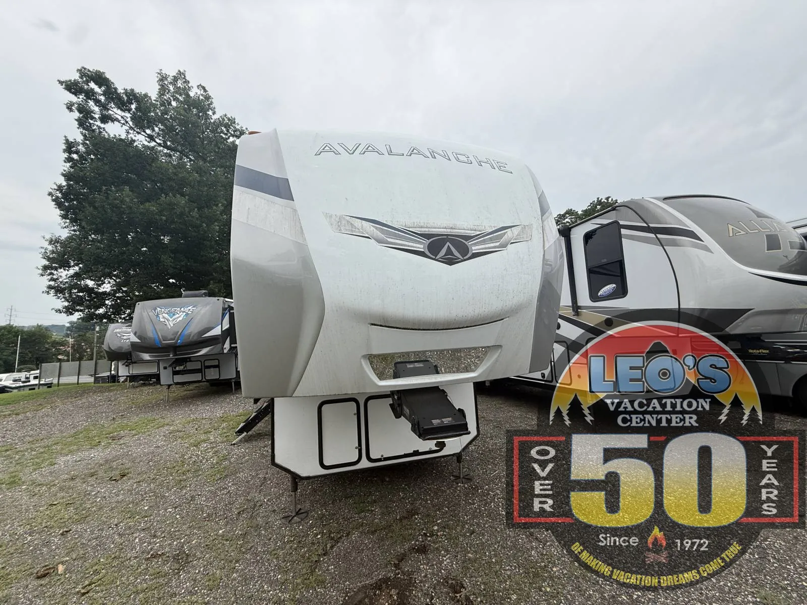 2022 Keystone Avalanche 390DS - Photo 2
