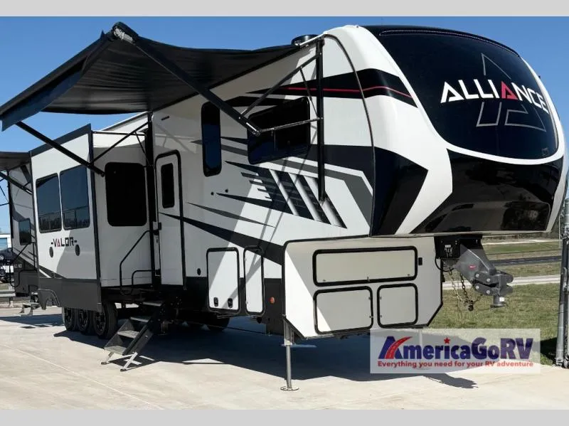 2021 Alliance RV Valor 41V15 - Photo 2