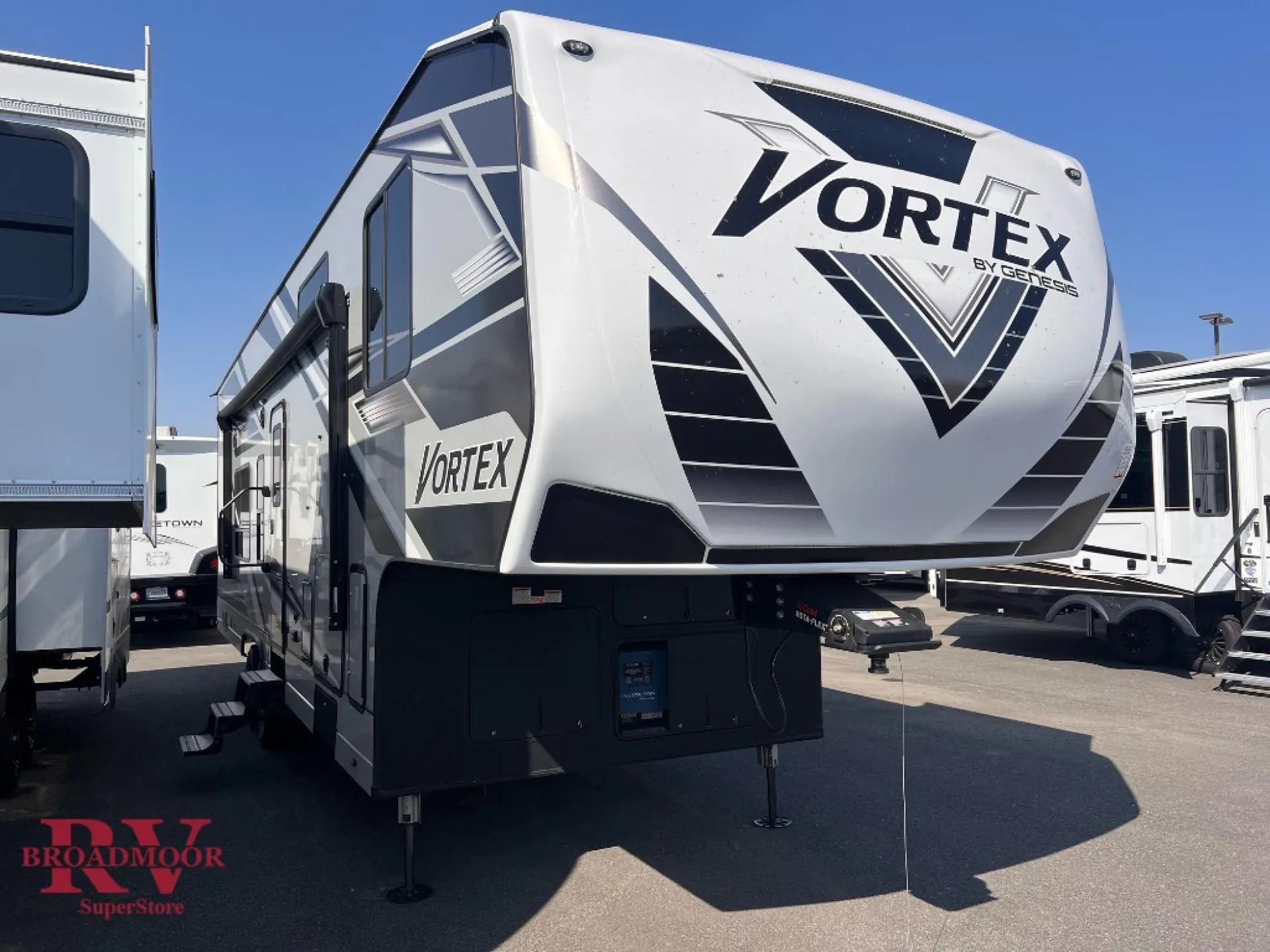 2026 Genesis Supreme Vortex 3219VXL - Photo 2