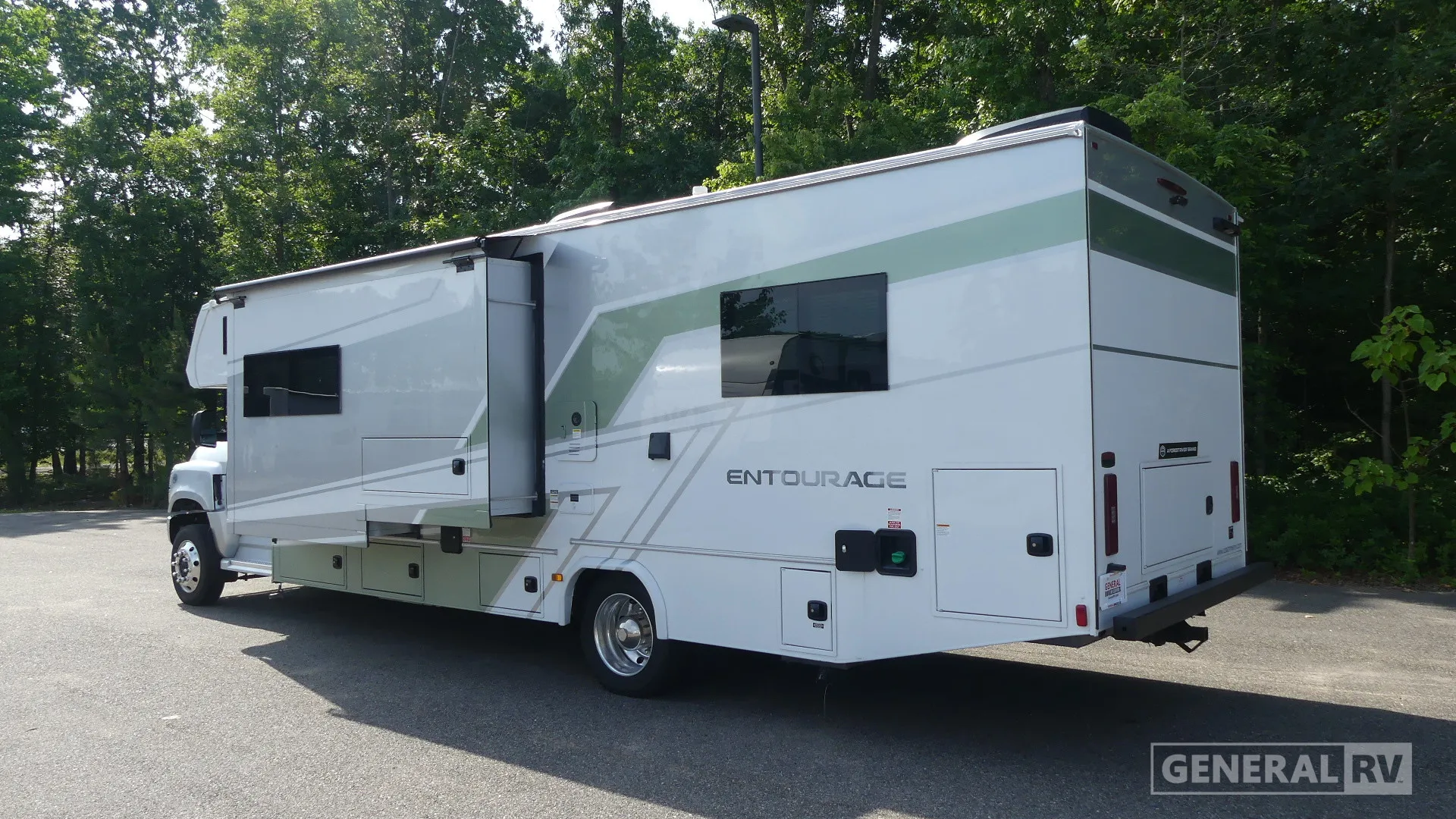 2026 Coachmen Entourage 320LV - Photo 4