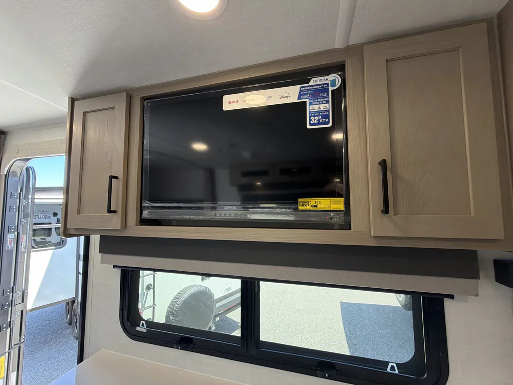 2026 Forest River Flagstaff Micro Lite 25FBT, Photos photo 13