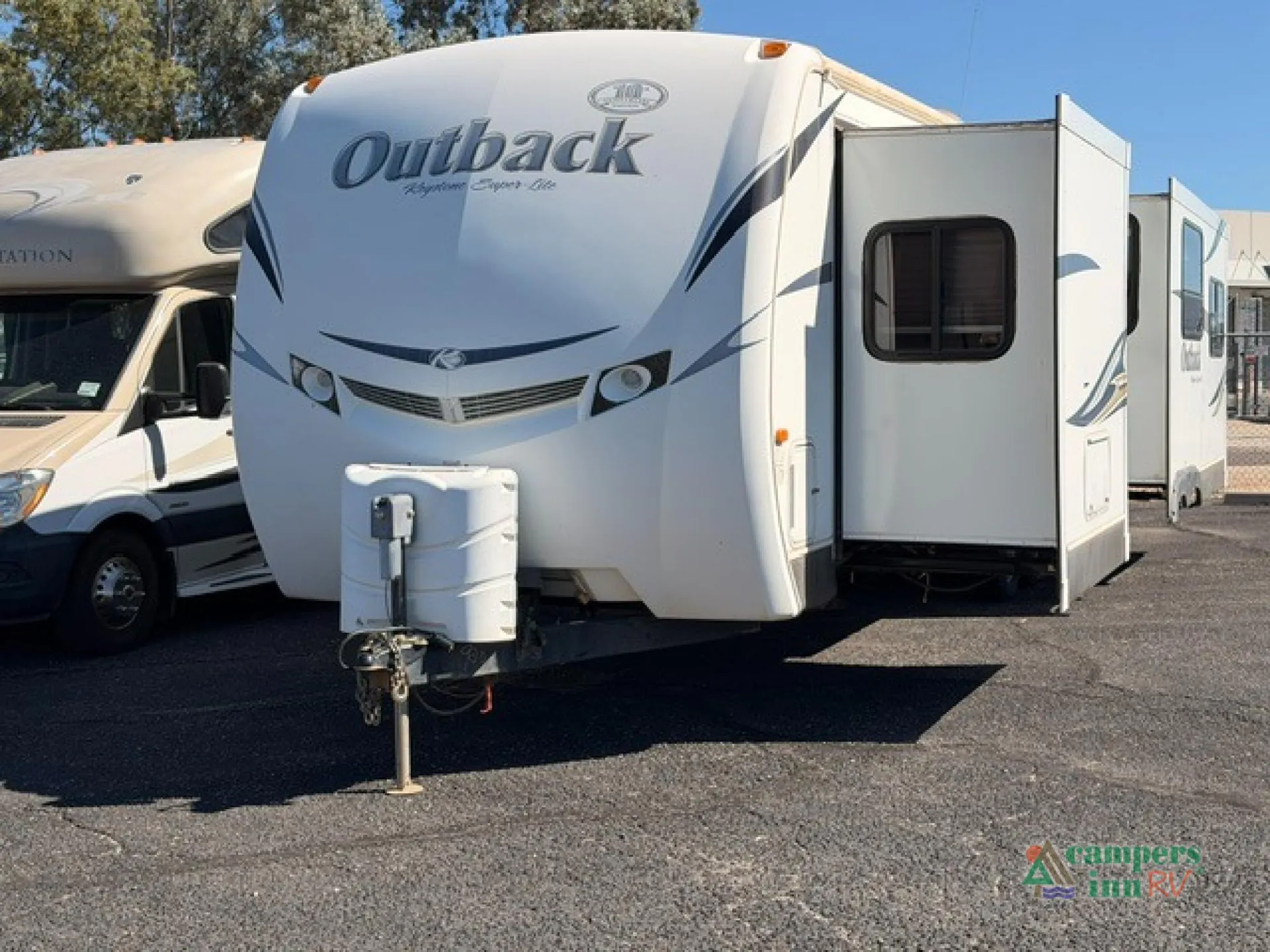 2012 Keystone Outback 277RL - Photo 2