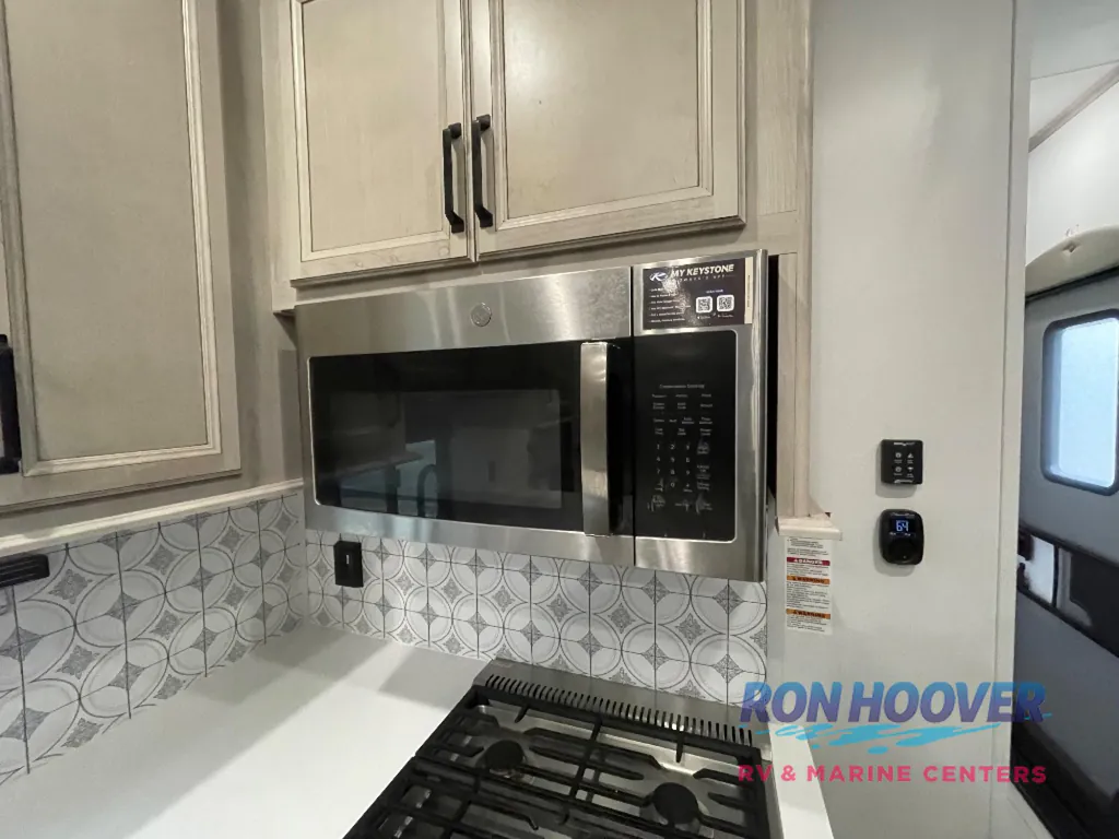 2024 Keystone Montana High Country 377FL, Photos photo 17