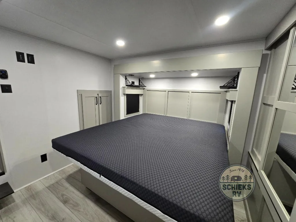 2025 Keystone Montana High Country 377FL, Photos photo 25