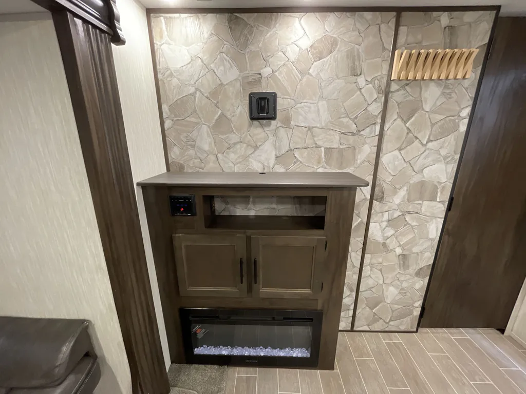 2021 Forest River Cherokee 324TS, Photos photo 15