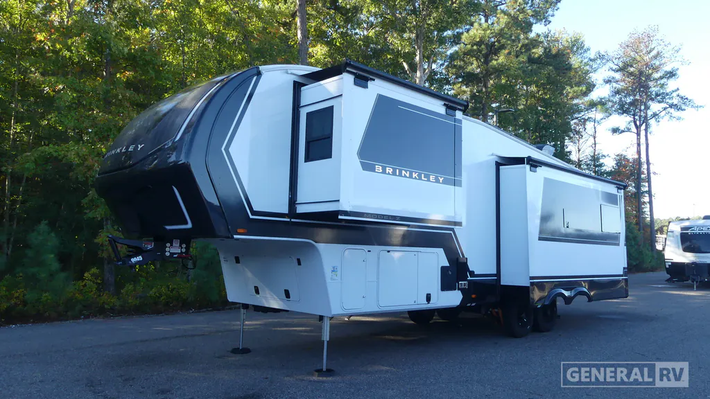 2026 Brinkley Model Z 3100, Photos photo 5