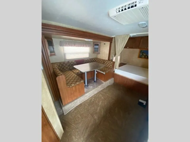 2010 Jayco JAYCO Used   197 - Photo 2