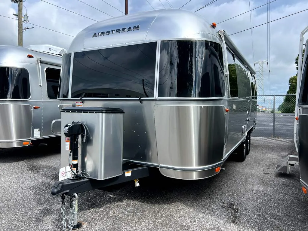 2026 Airstream Trade Wind 25FB - Photo 3