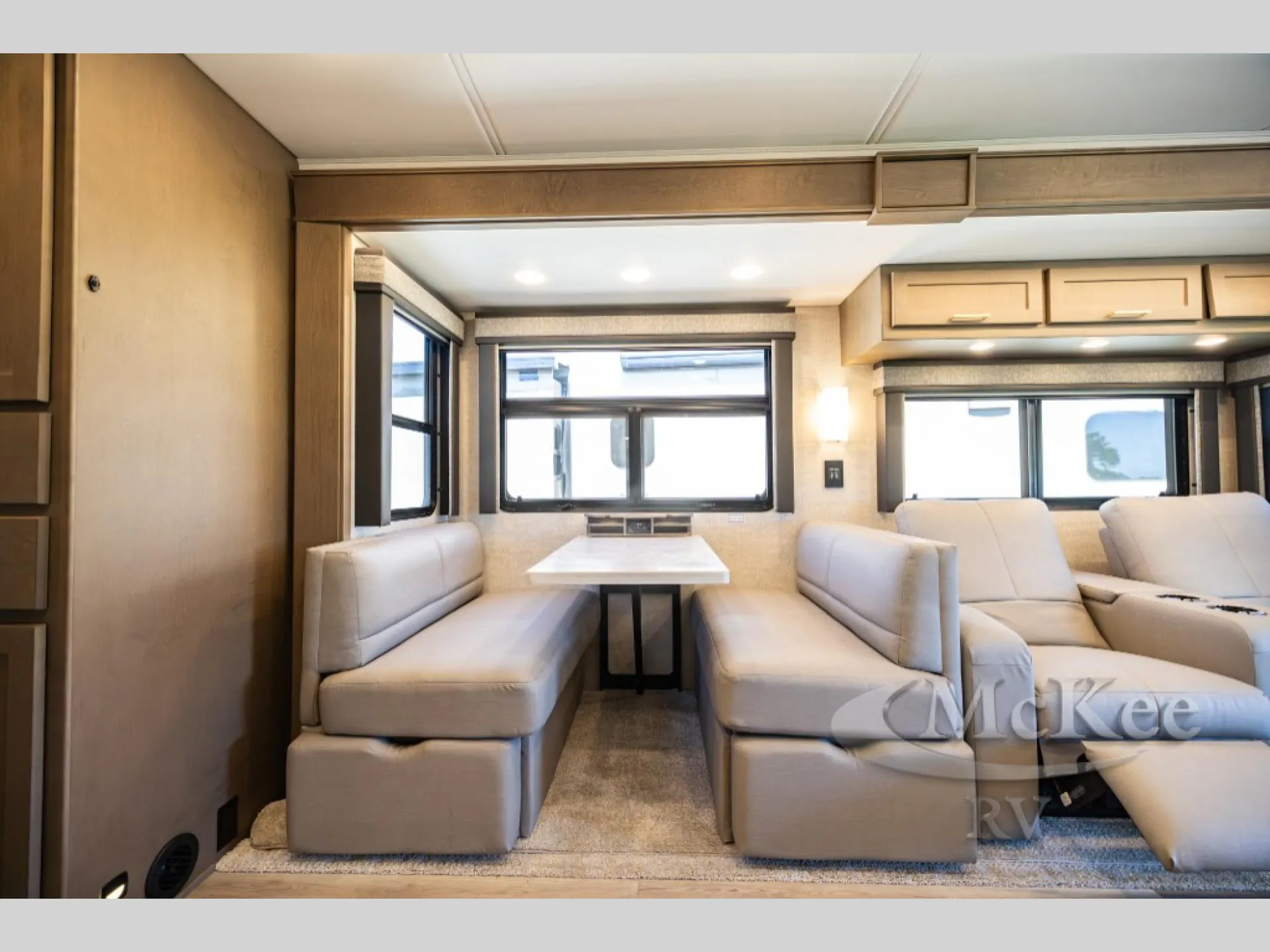 2026 Renegade RV Valencia 39RB - Photo 4
