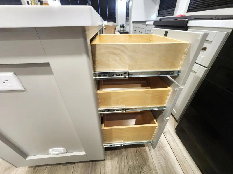 2026 Brinkley Model Z AIR 297, Photos photo 46
