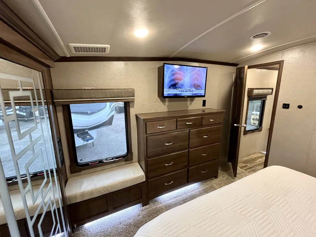 2017 Forest River Cedar Creek Champagne Edition 38EL, Photos photo 11