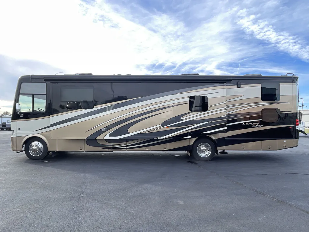 2016 Newmar Canyon Star 3921, Photos photo 6
