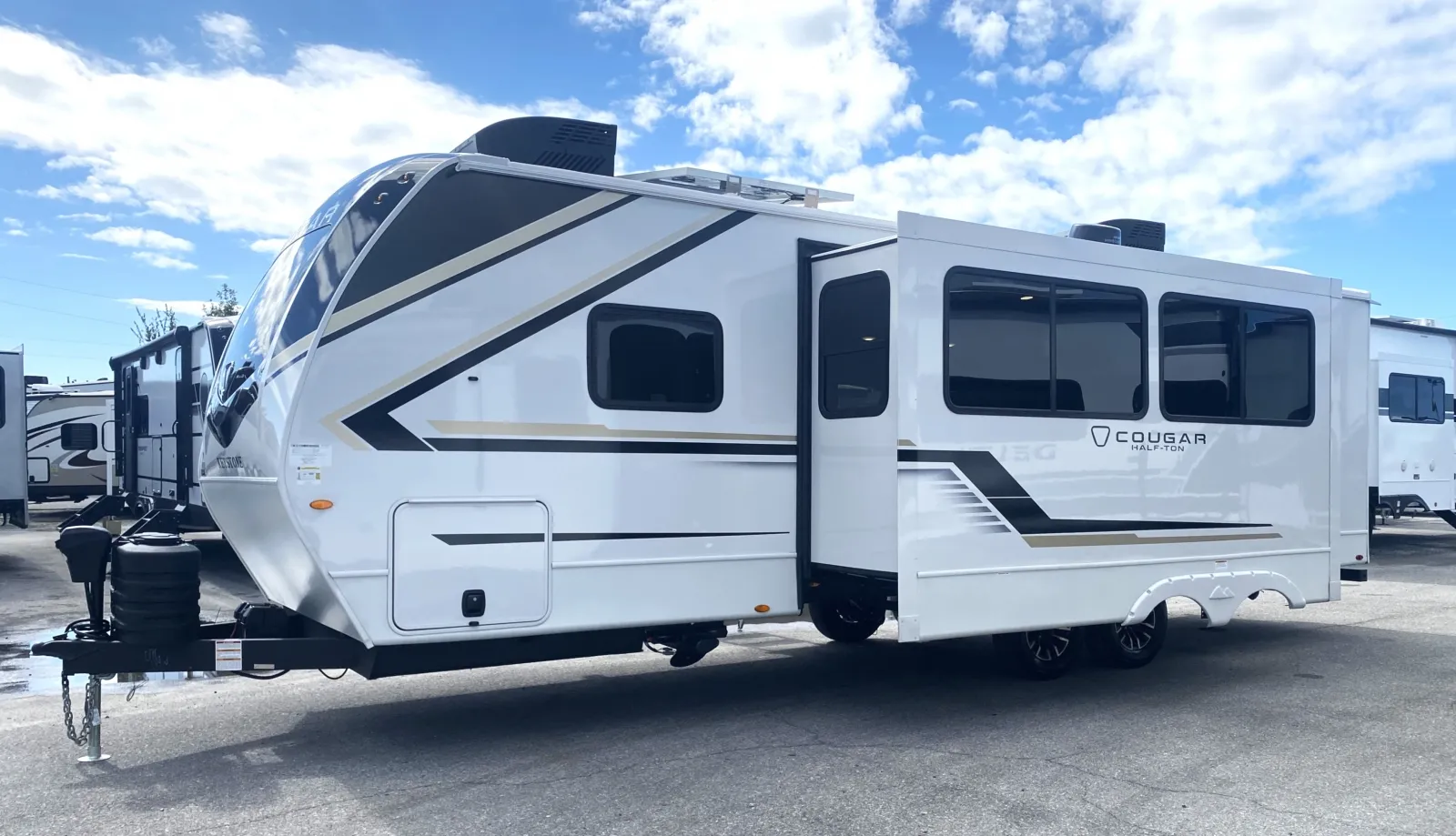 2026 Keystone RV Cougar Half-Ton 26LBW - Photo 3