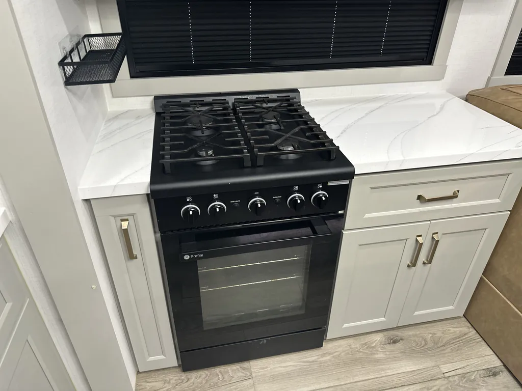 2025 Brinkley Model G 3950, Photos photo 10