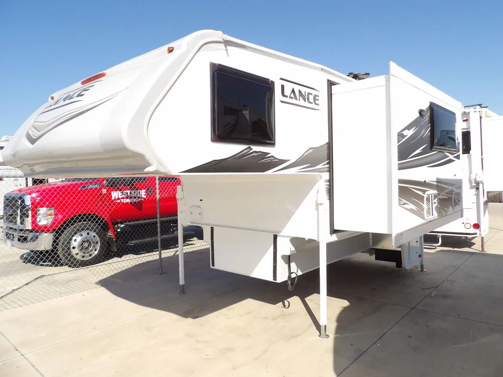 2026 LANCE CAMPERS LANCE 975 - Main photo