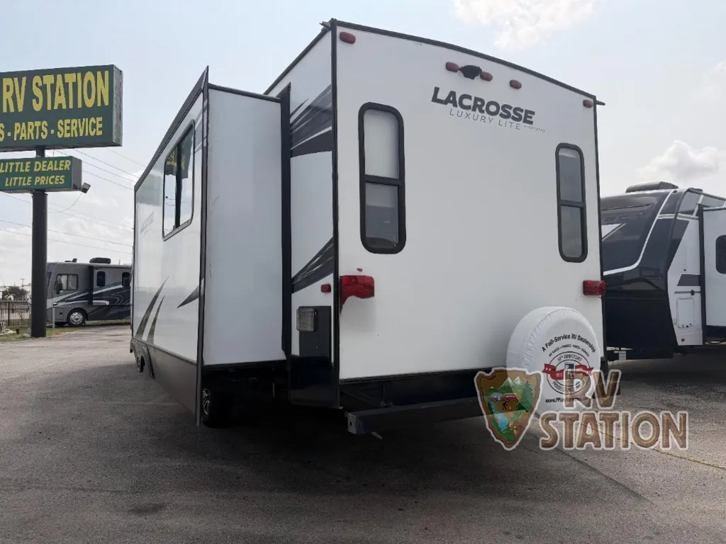 2020 Prime Time LaCrosse 3370MB, Photos photo 6