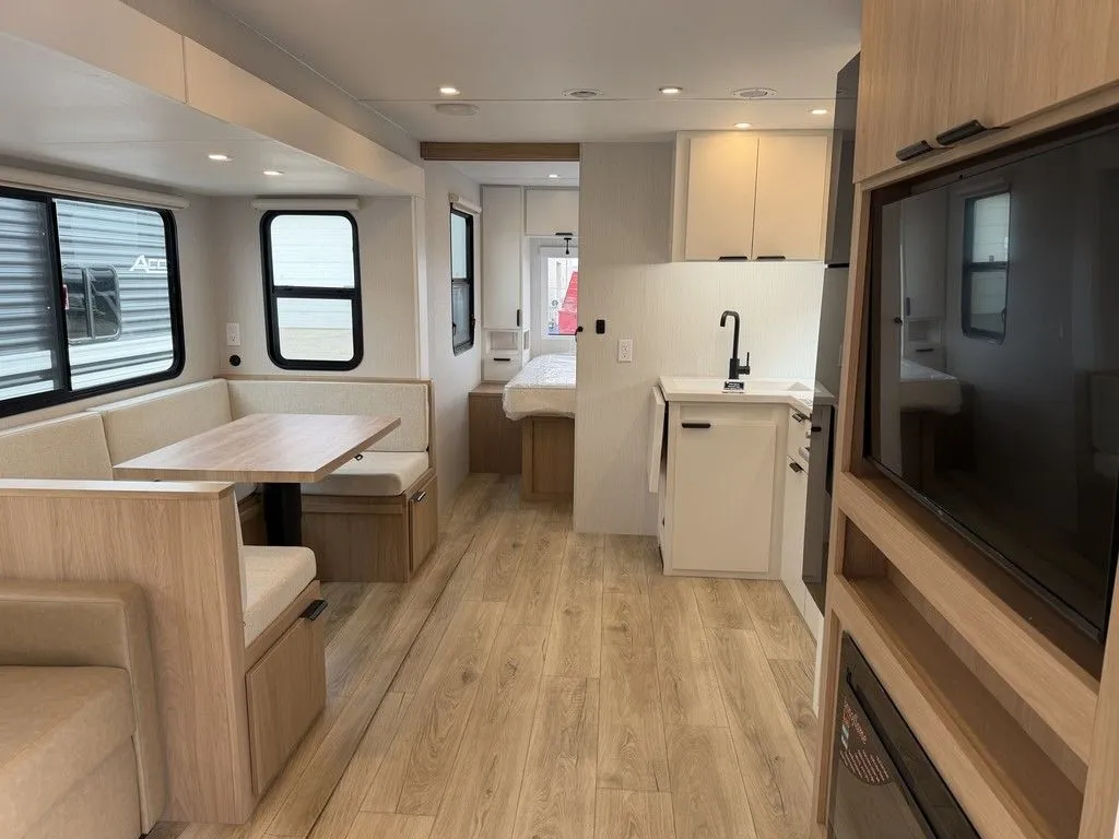 2026 Winnebago Thrive 28BHS - Photo 4