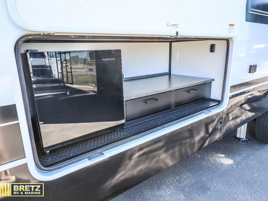 2026 Brinkley Model Z 2810, Photos photo 8