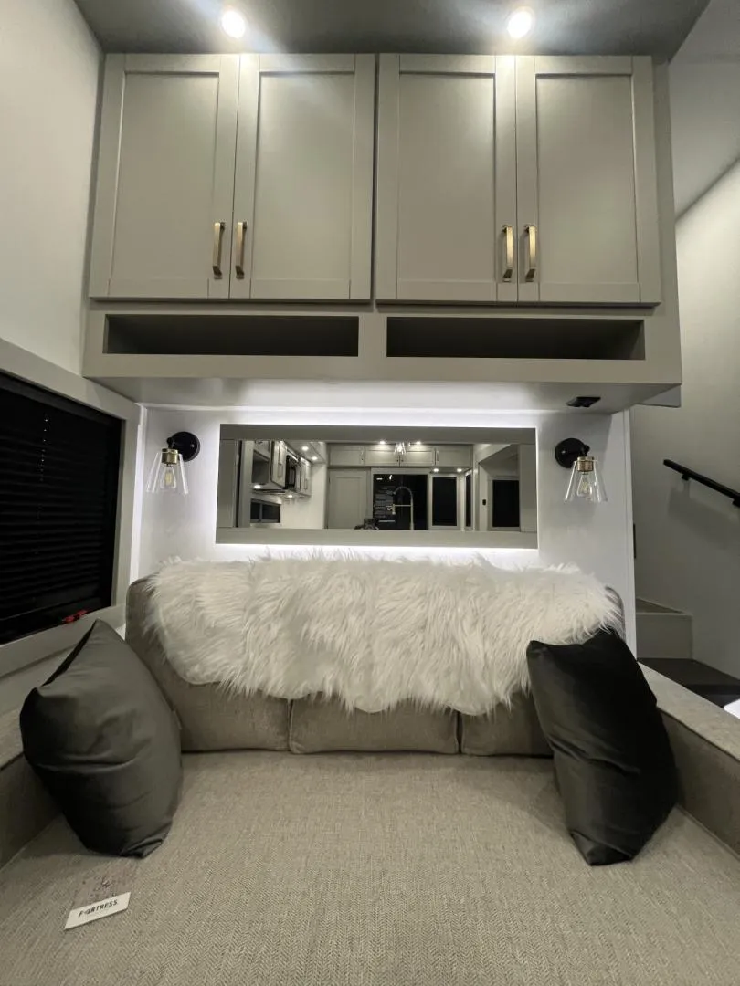 2026 Brinkley Model Z 3300, Photos photo 8