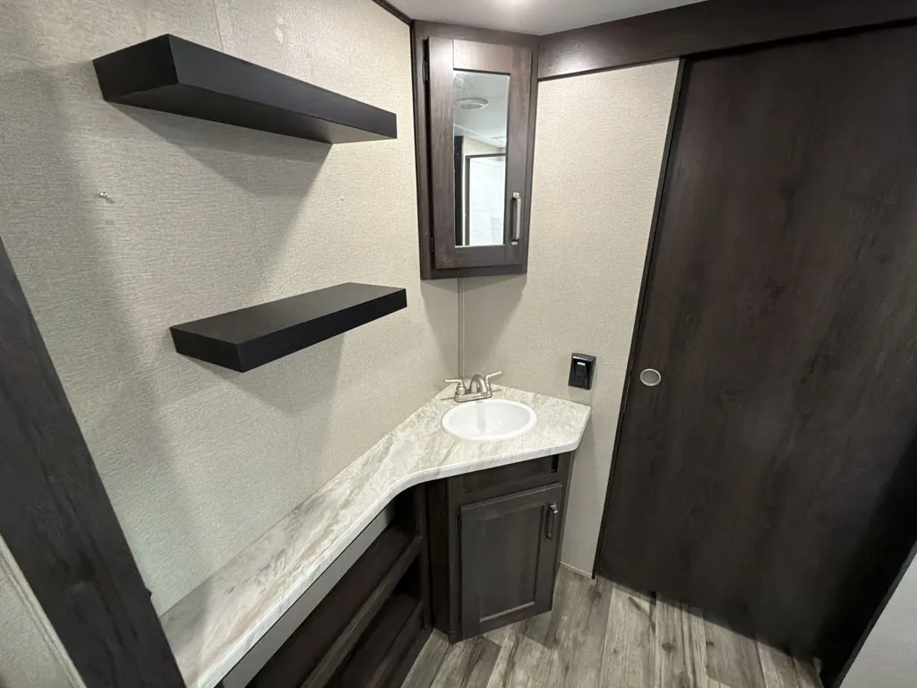 2023 Grand Design Transcend Xplor 321BH, Photos photo 17