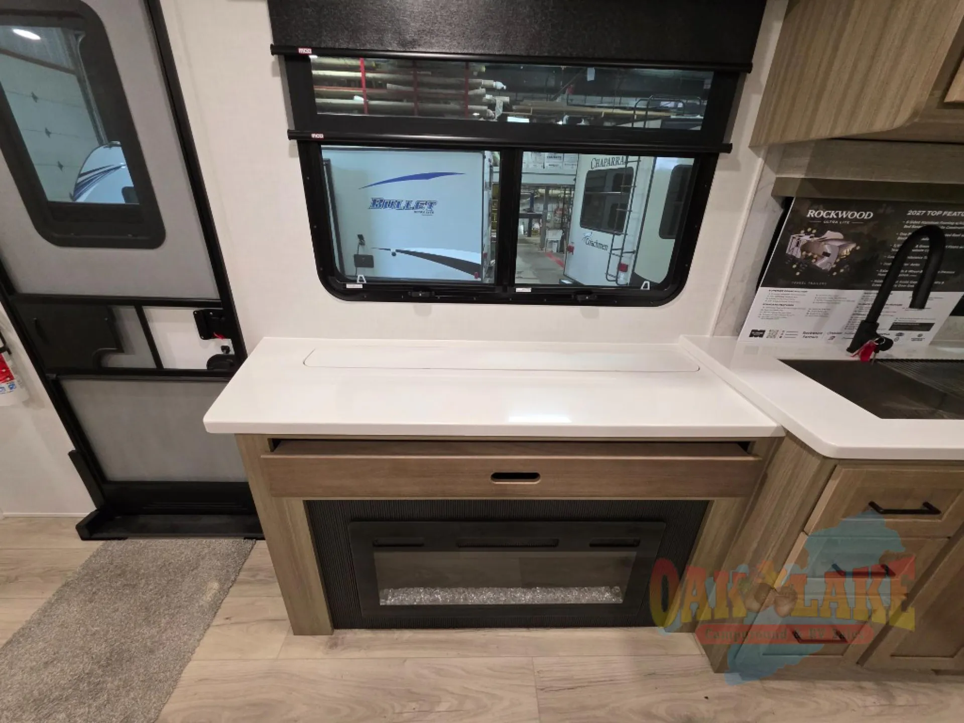 2027 Forest River Rockwood Ultra Lite 2711RK — Photo 6
