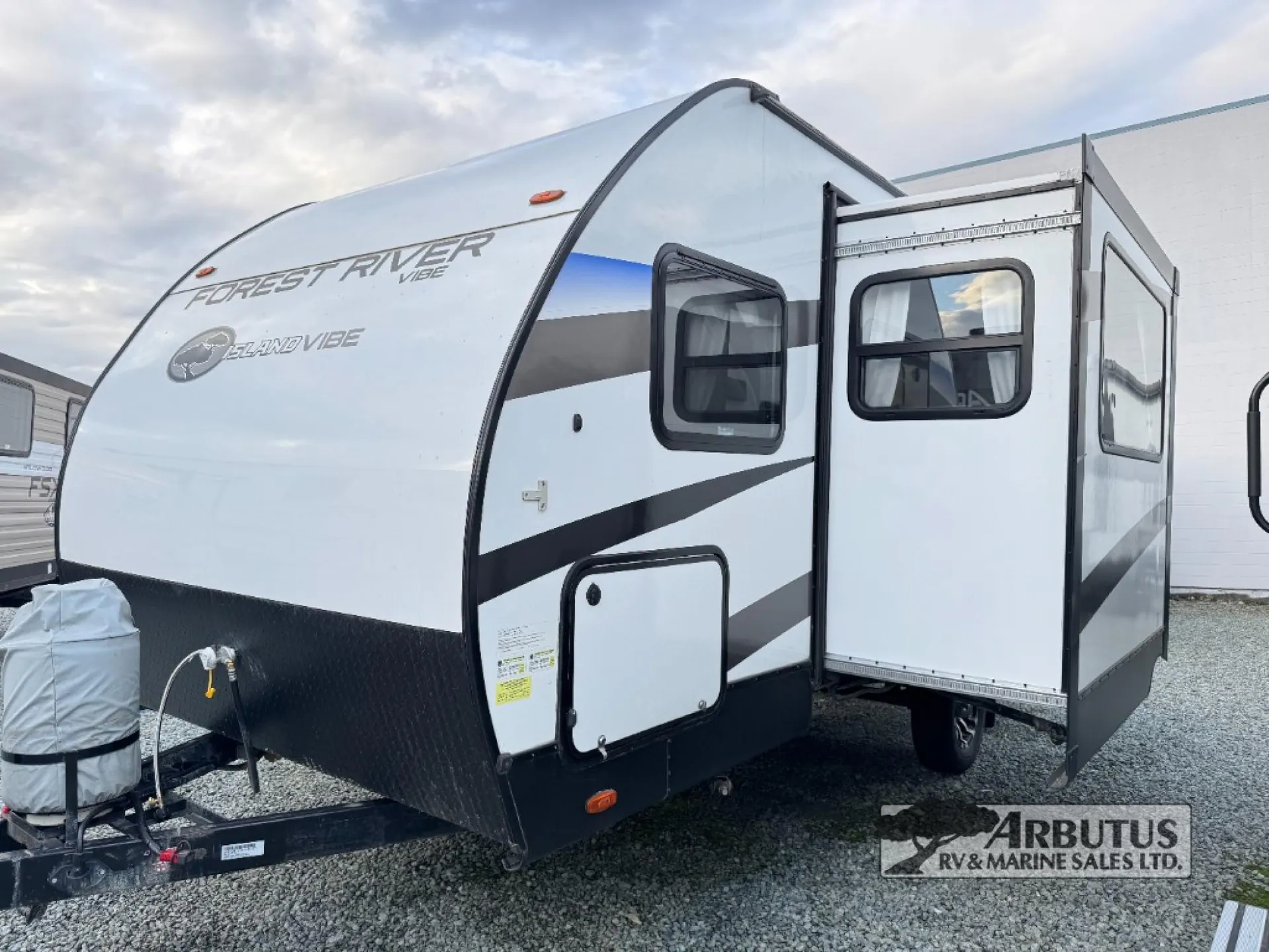 2022 Forest River Vibe 18DB - Photo 4