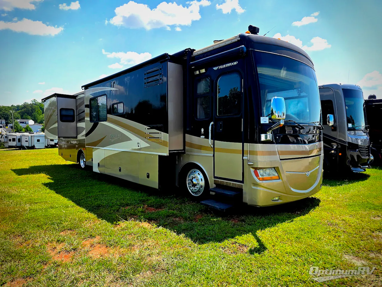 2008 Fleetwood Discovery 40X - Photo 2