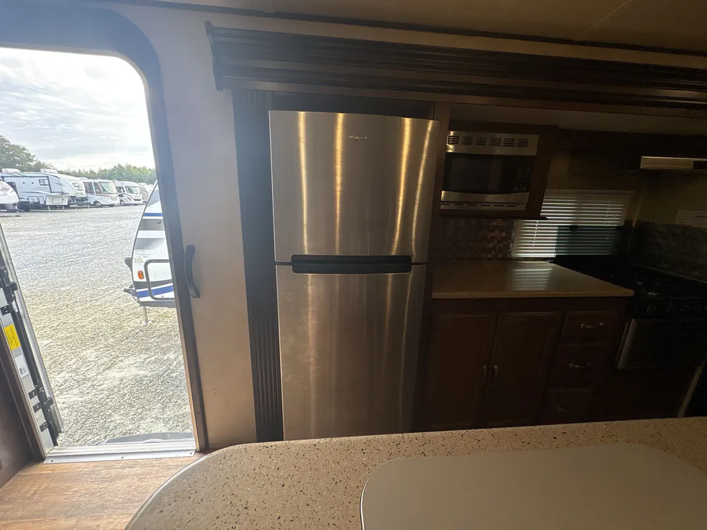 2017 Forest River Salem Hemisphere Lite 300BH, Photos photo 8