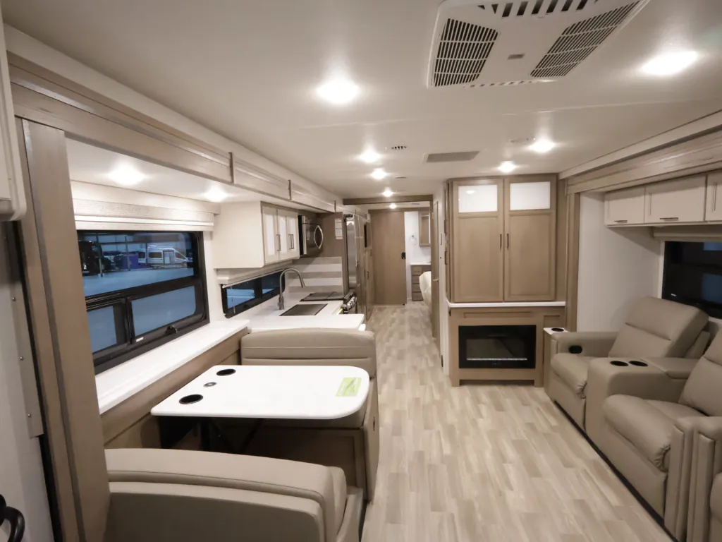 2027 Thor Motor Coach Windsport 36H, Photos photo 5