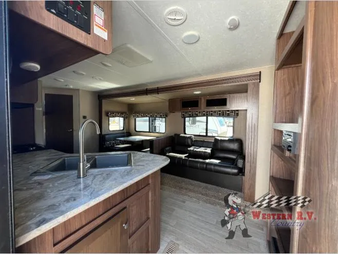 2018 Dutchmen RV Coleman Lantern Series 262BH - Photo 4