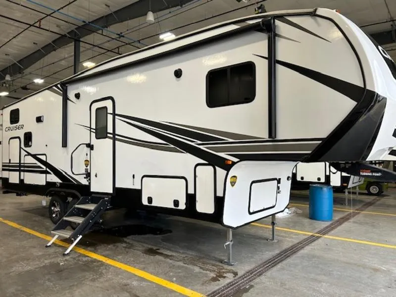 2023 CrossRoads Cruiser Aire 28BH - Photo 2