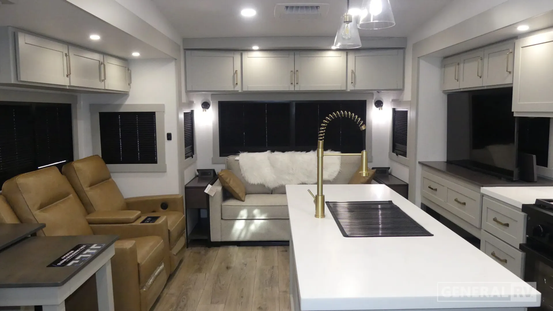 2026 Brinkley Model Z 2900 - Photo 3