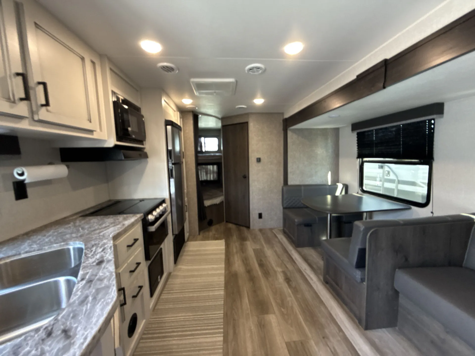 2021 Highland Ridge Open Range Conventional 26BHS — living area main